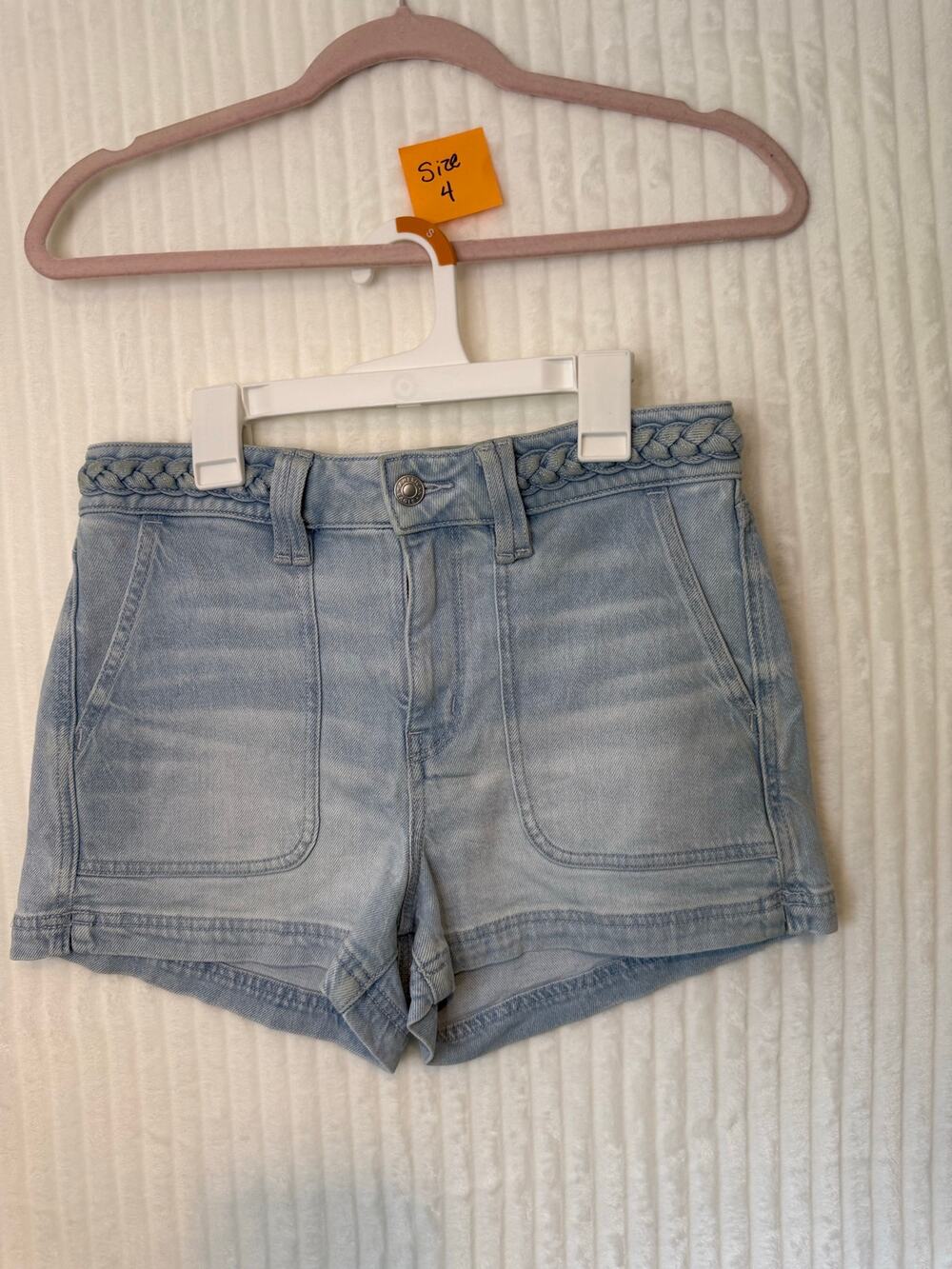 NWT American Eagle Mom Shorts size 4